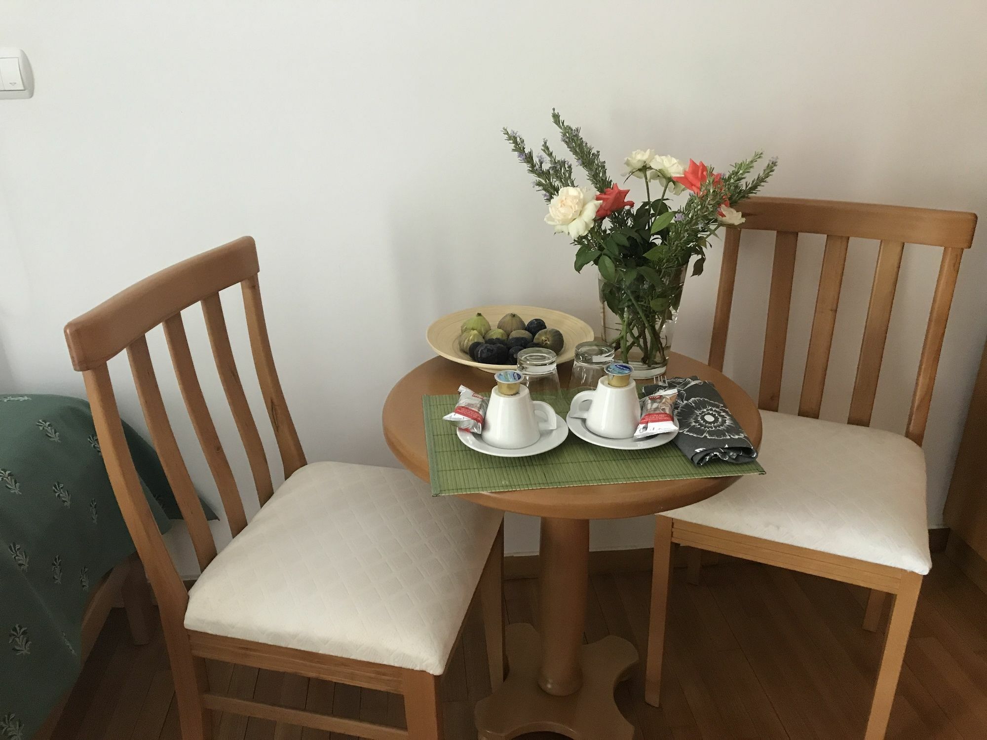 Olive Mansion Suites Марафон Экстерьер фото