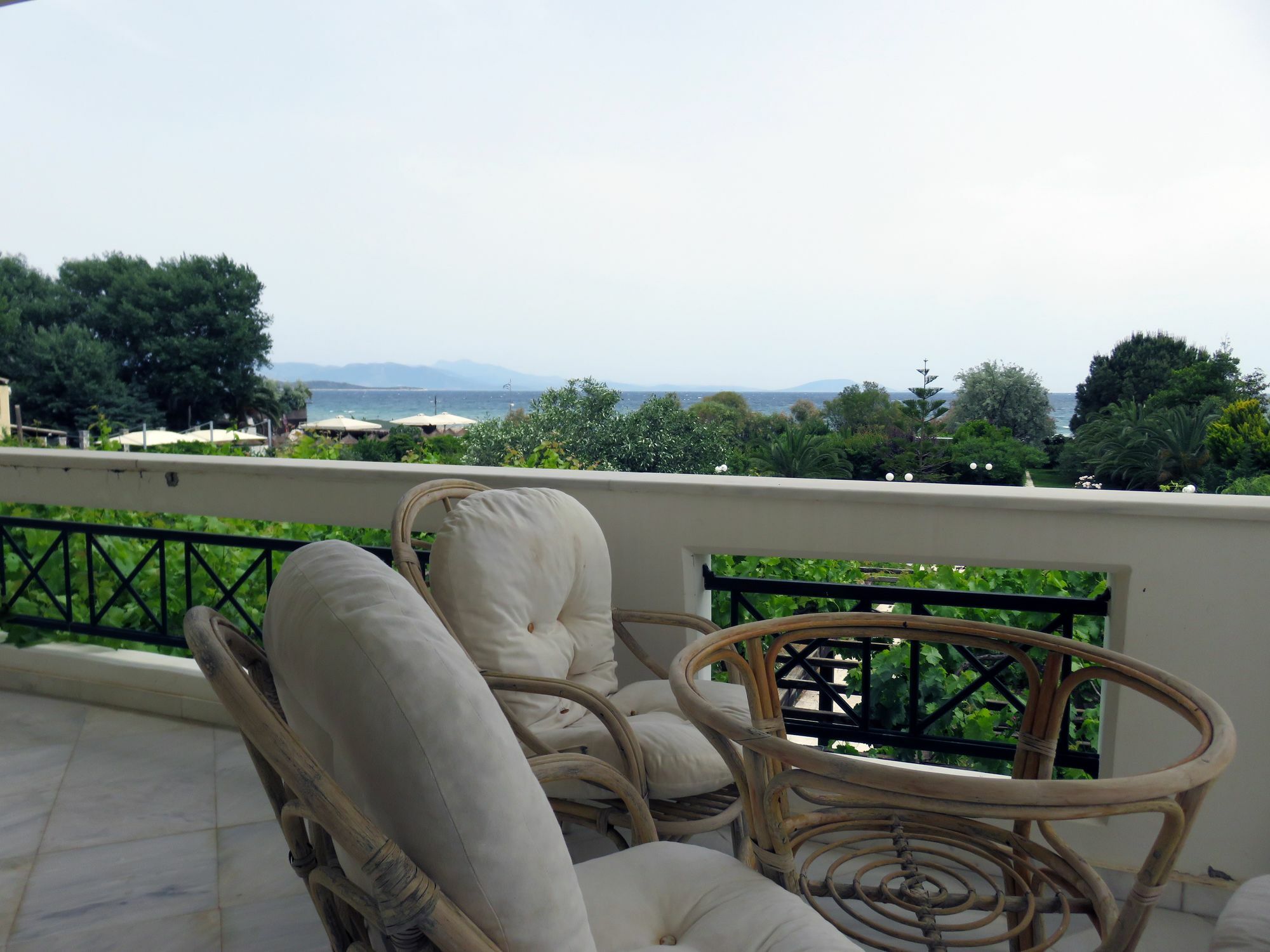 Olive Mansion Suites Марафон Экстерьер фото