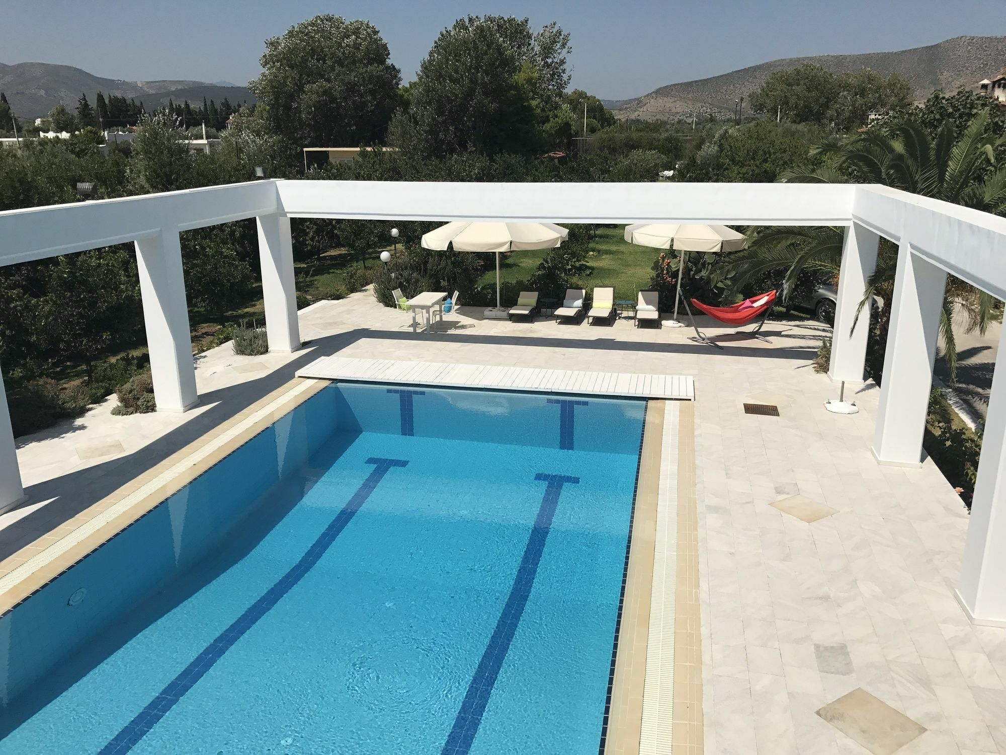 Olive Mansion Suites Марафон Экстерьер фото