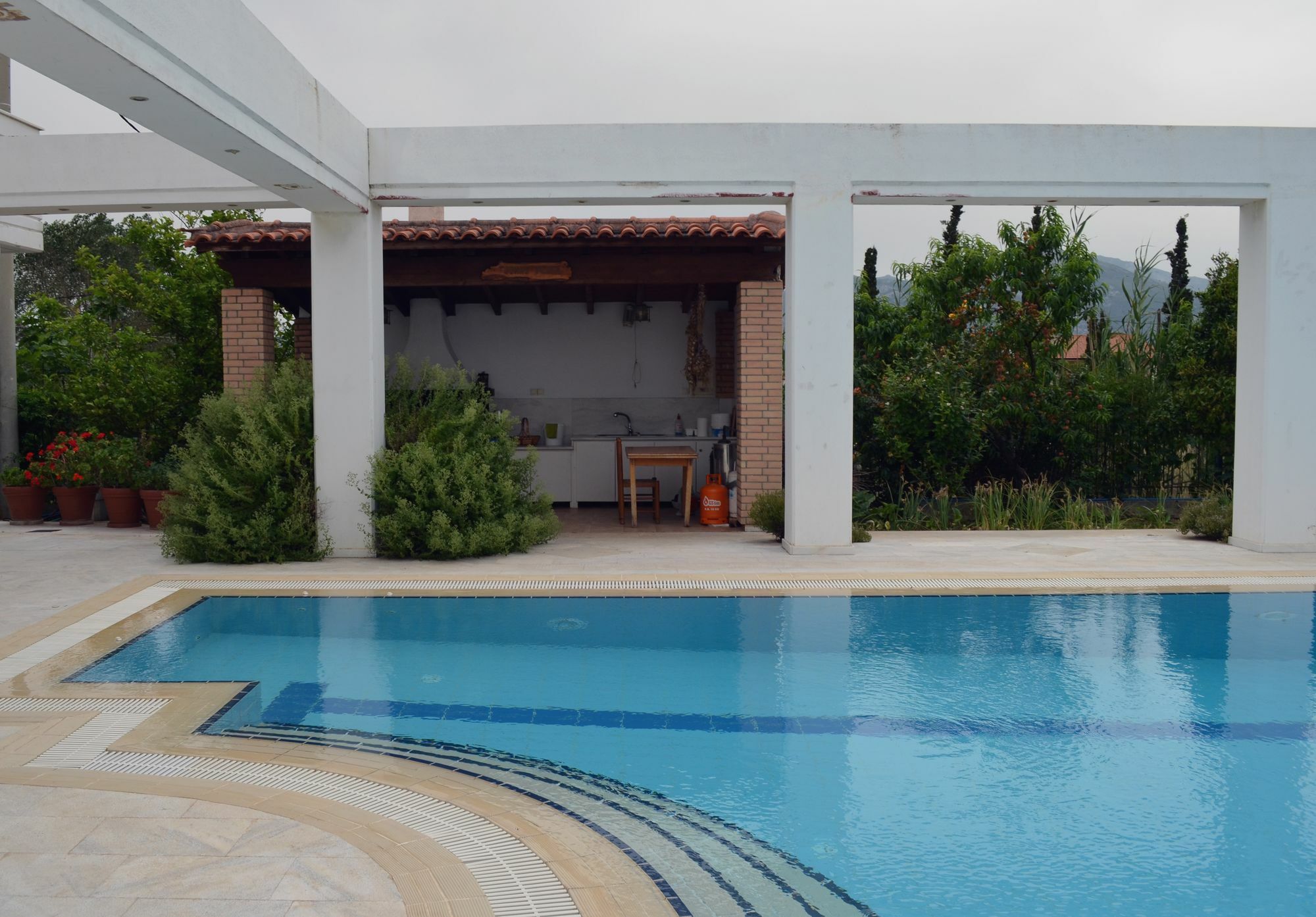 Olive Mansion Suites Марафон Экстерьер фото